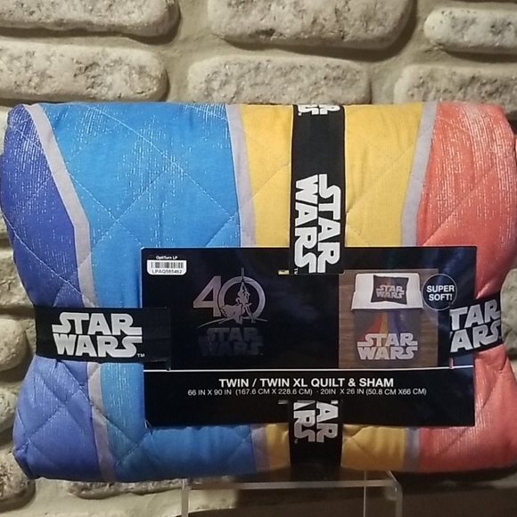 *NEW* Jay Franco Star Wars 40th Anniversary Twin / Twin XL Quilt and Sham - Picture 2 of 9